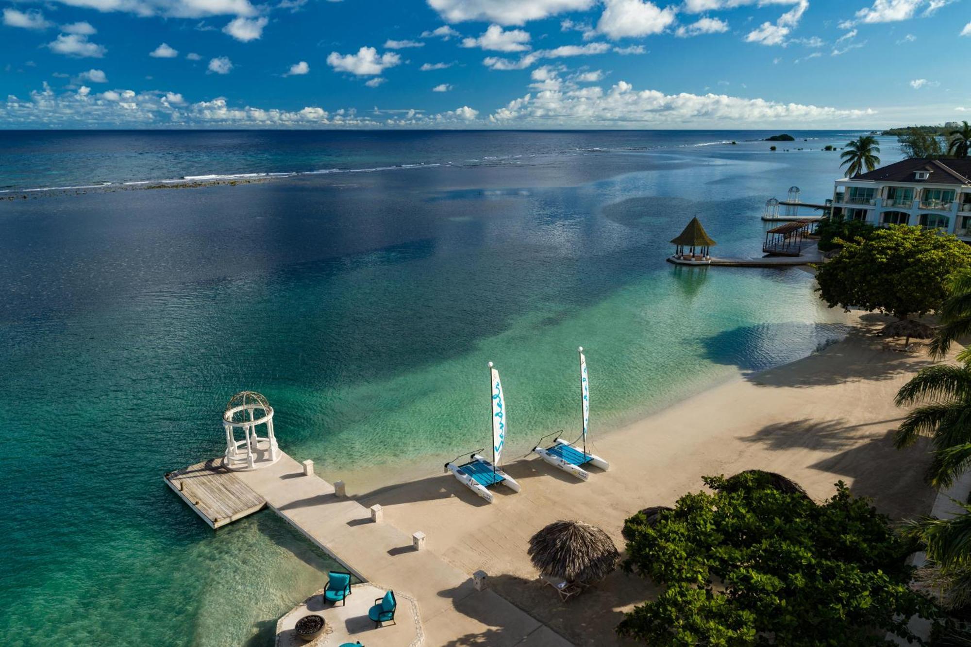 Sandals Royal Caribbean All Inclusive Resort & Private Island - Couples Only มอนเทโกเบย์ ภายนอก รูปภาพ