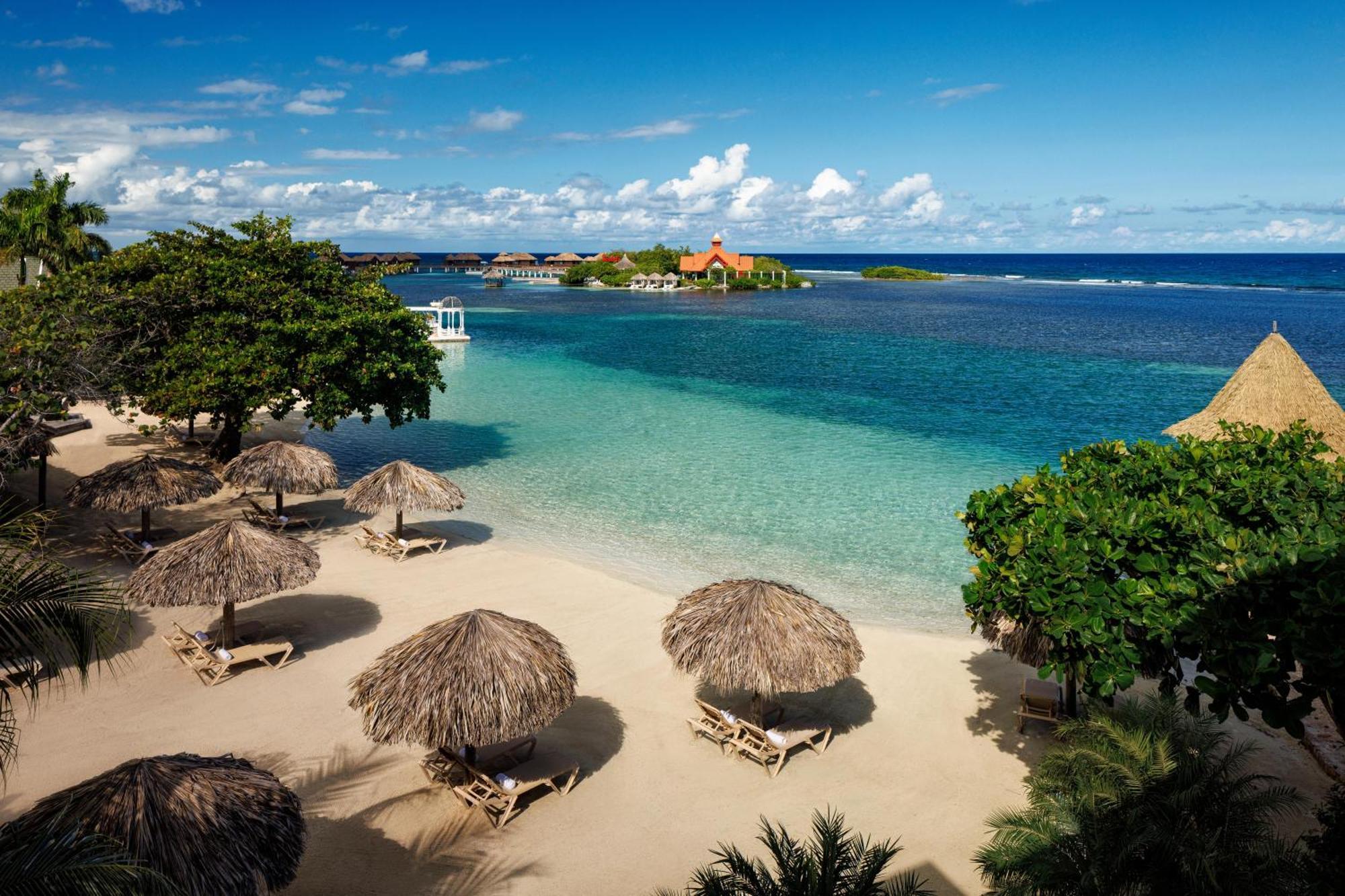 Sandals Royal Caribbean All Inclusive Resort & Private Island - Couples Only มอนเทโกเบย์ ภายนอก รูปภาพ