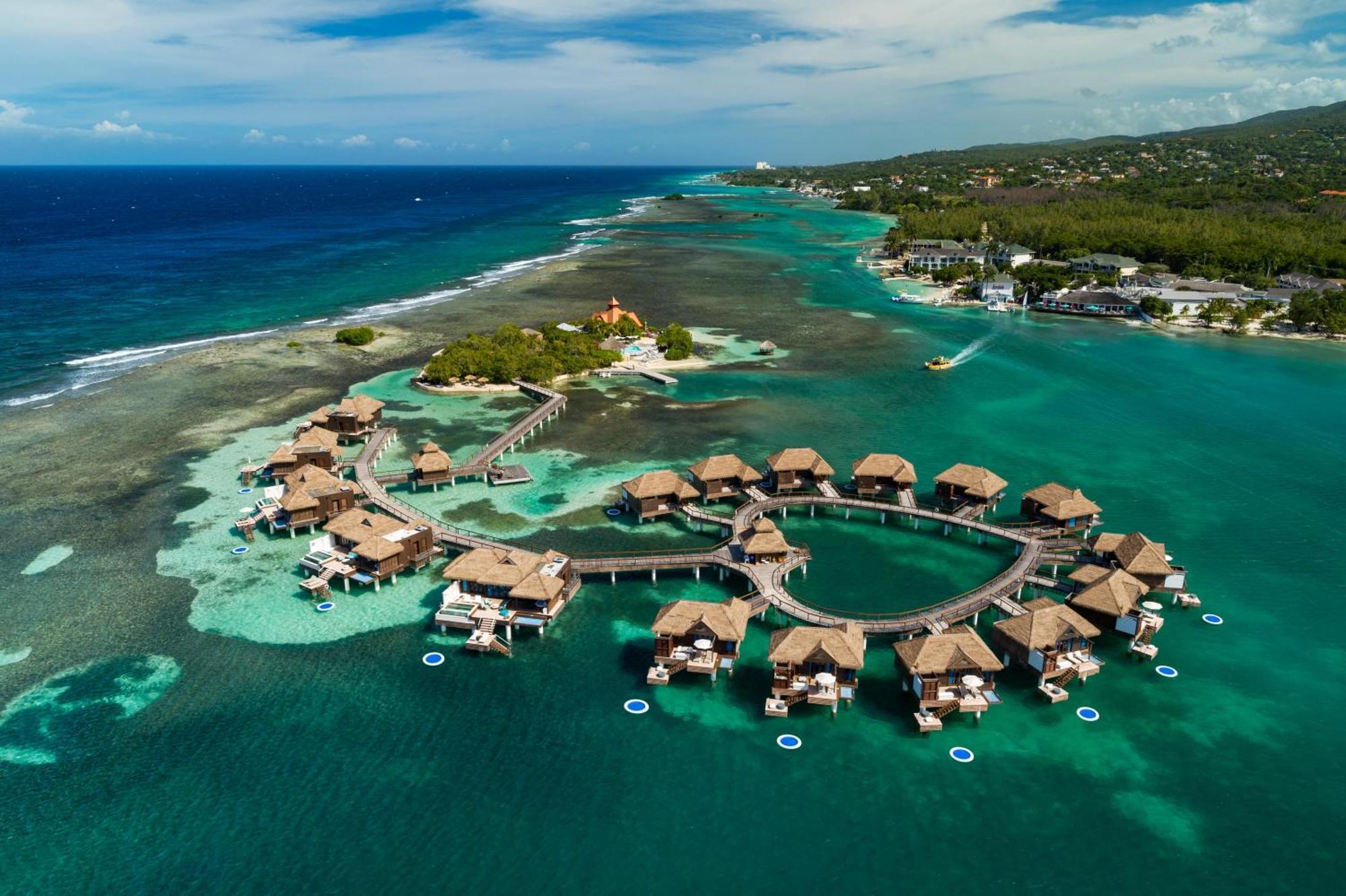 Sandals Royal Caribbean All Inclusive Resort & Private Island - Couples Only มอนเทโกเบย์ ภายนอก รูปภาพ